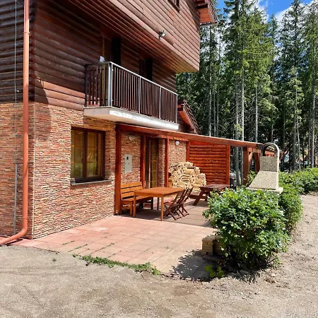 Aspen Apartament *